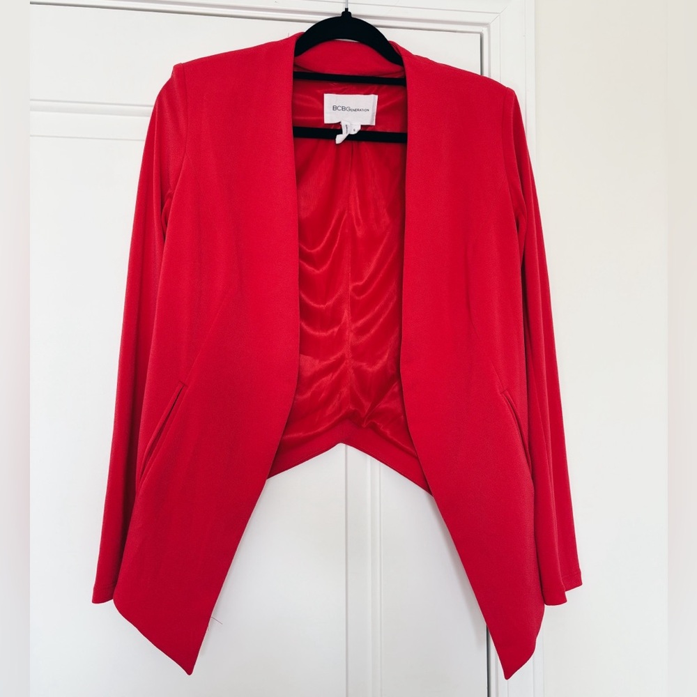 BCBGeneration Relaxed Asymmetrical Lightweight Blazer in Coral, size Small